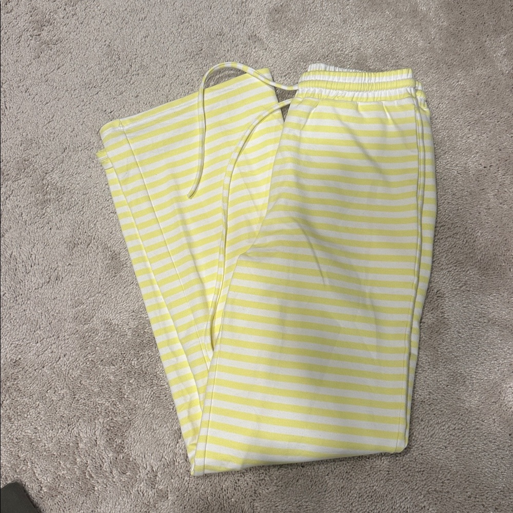 FANCY set - never been worn!! - Picture 9 of 10